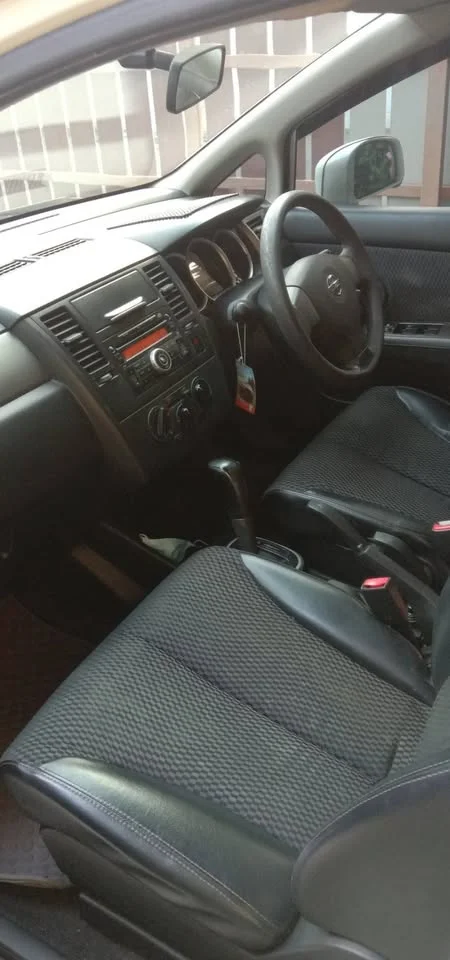 2010 Nissan Tiida I (C11) 3