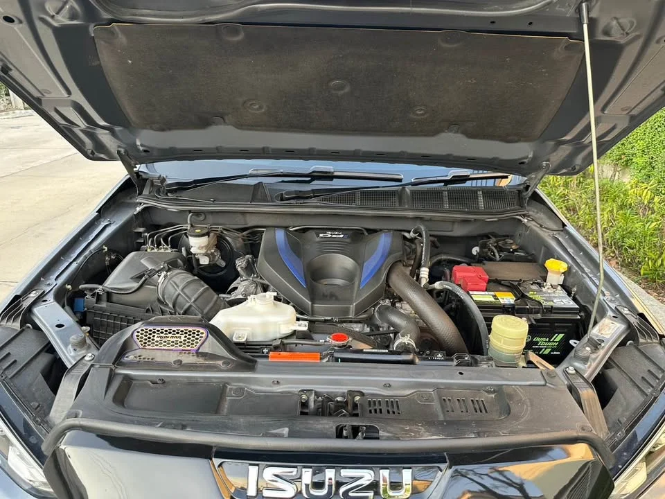 2024 Isuzu MU-X II 3