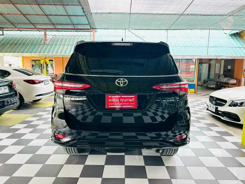 2024 Toyota Fortuner II 2