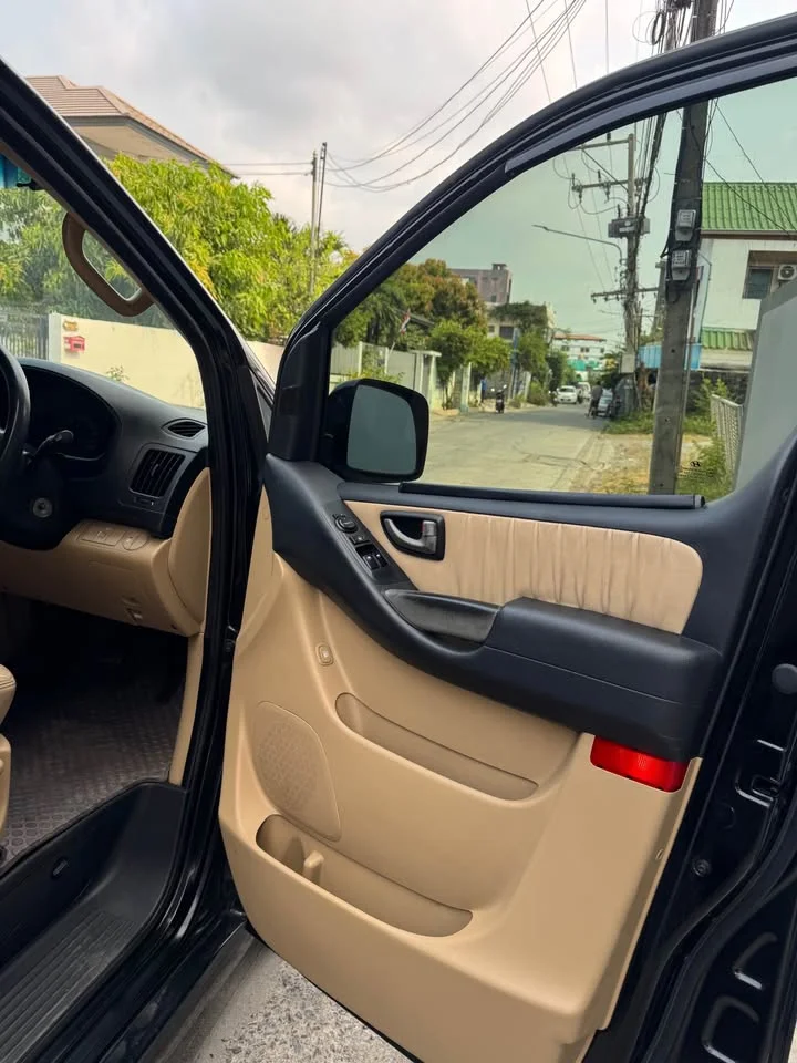 2011 Hyundai H-1 II 3