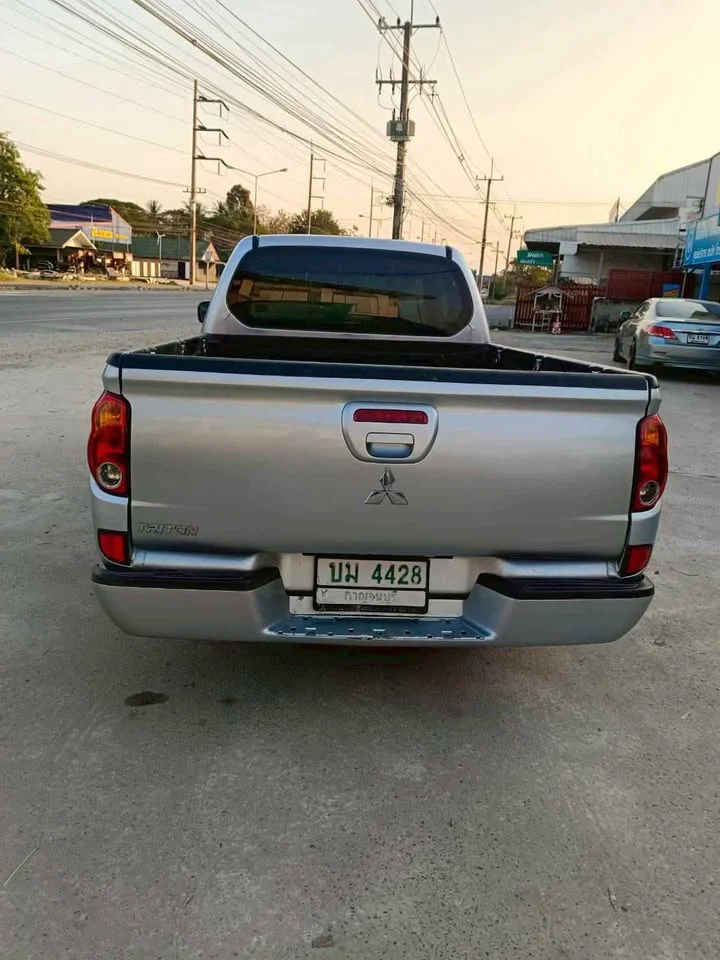 2012 Mitsubishi Triton IV 3