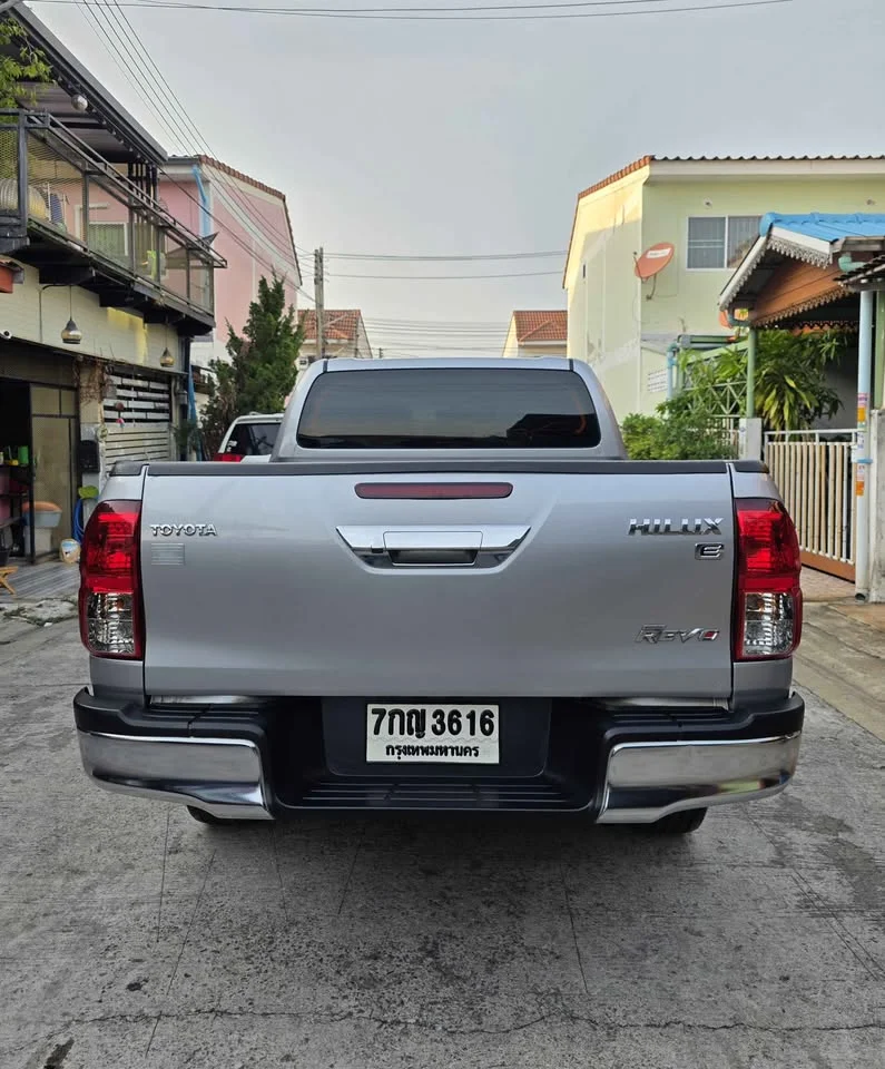 2018 Toyota Hilux VIII 2