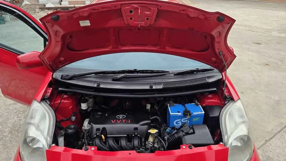 2010 Toyota Yaris II 3