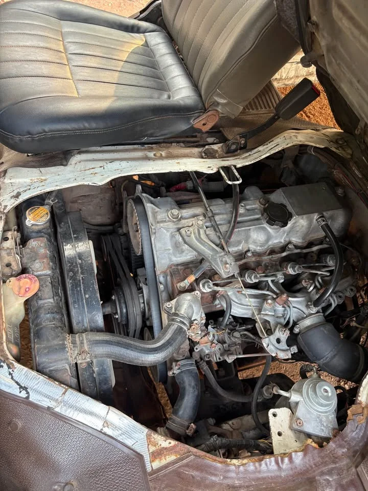 1989 Toyota Commuter III 2