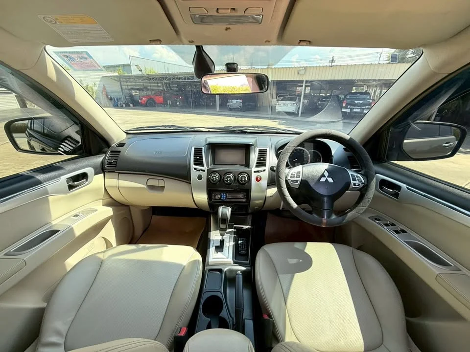2011 Mitsubishi Pajero Sport II 2