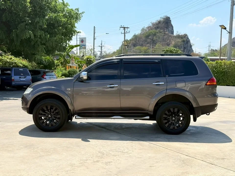 2011 Mitsubishi Pajero Sport II 3