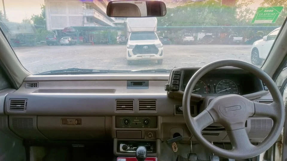 1994 Isuzu TFR III 2
