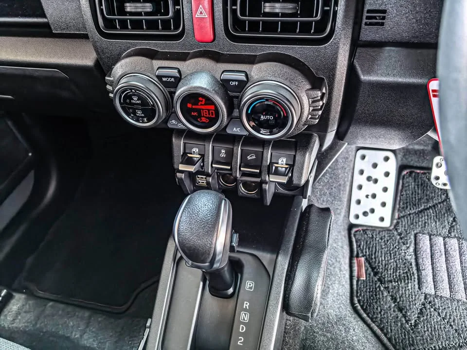 2023 Suzuki Jimny IV 2