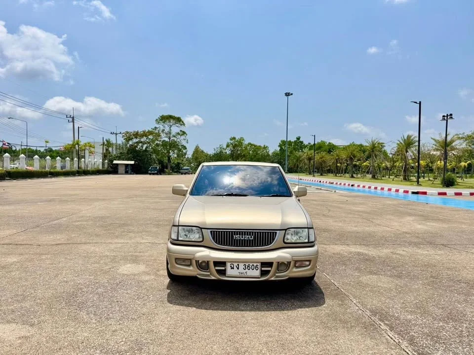 2001 Isuzu Faster Dragon Eyes III 3