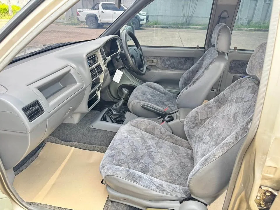 2001 Isuzu Faster Dragon Eyes III 2