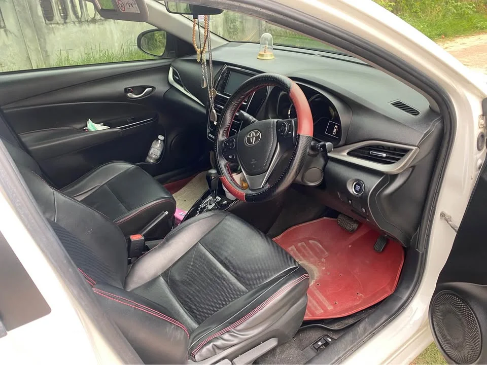 2020 Toyota Yaris ATIV III 2