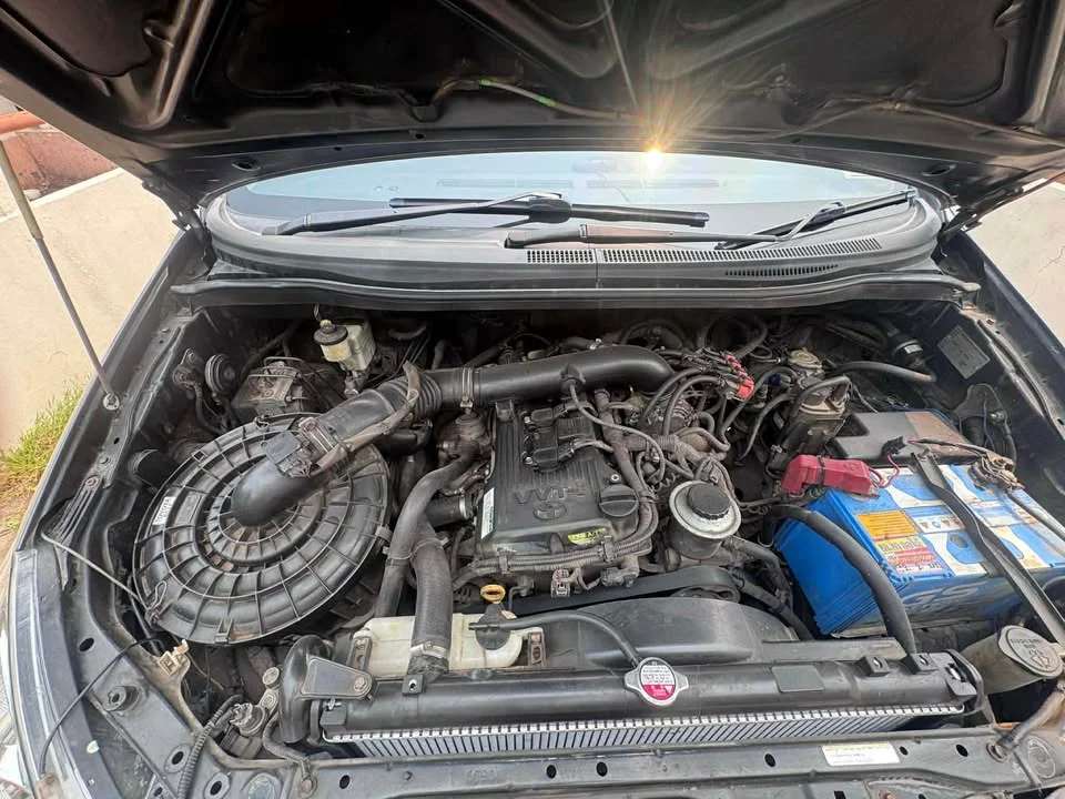 2010 Toyota Innova I 2