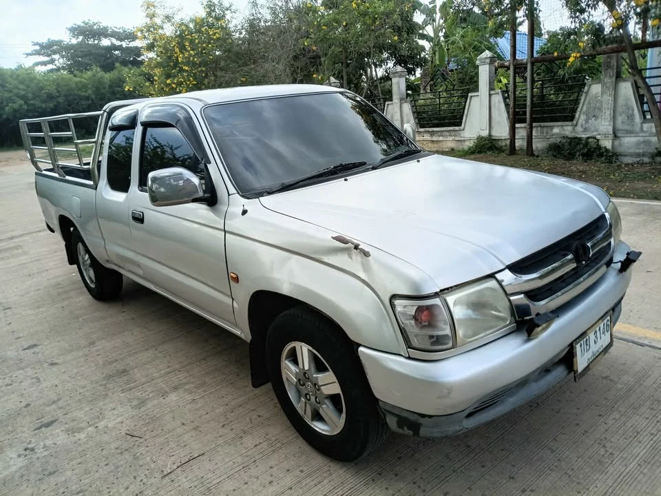 2003 Toyota Hilux Tiger VI 3
