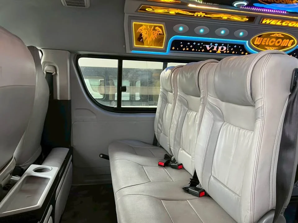 2011 Toyota Commuter V (H200) 3