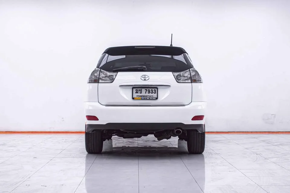 2011 Toyota Harrier II 3