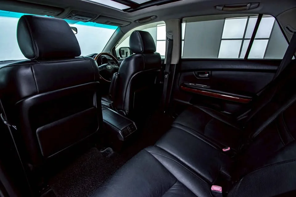 2011 Toyota Harrier II 2
