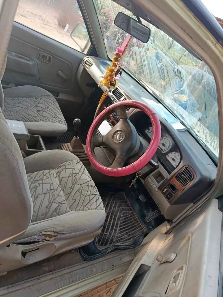 Nissan Frontier I 2