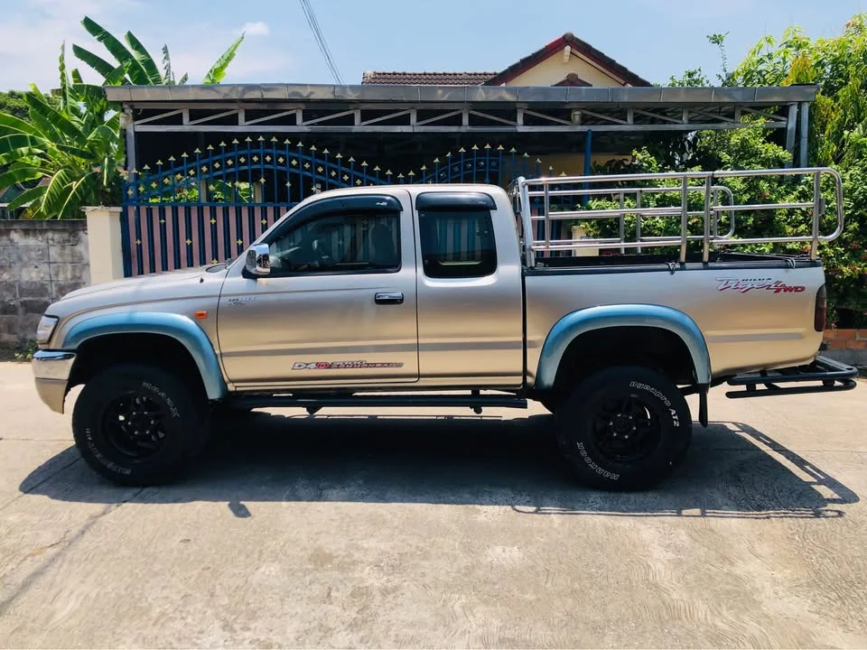2002 Toyota Hilux Tiger VI 3