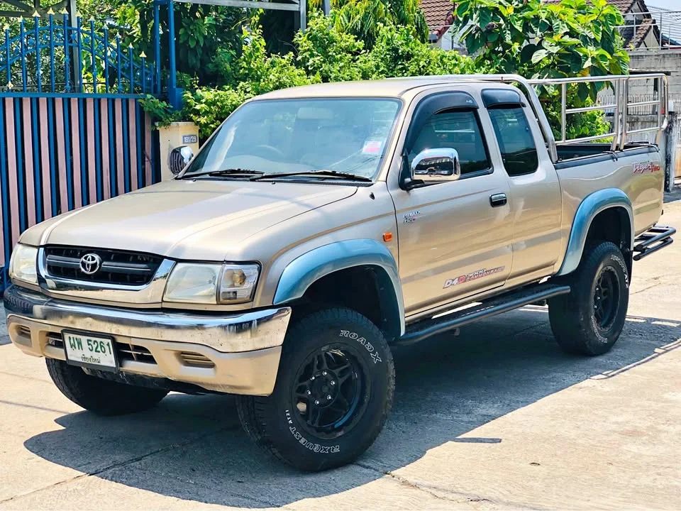 2002 Toyota Hilux Tiger VI 2
