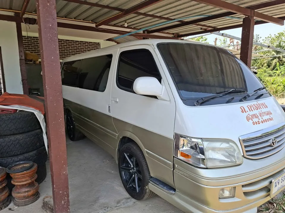 2001 Toyota Commuter IV (H100) 3