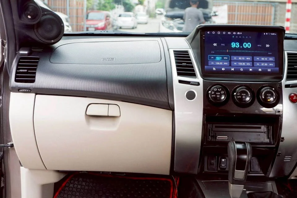 2011 Mitsubishi Pajero Sport II 2