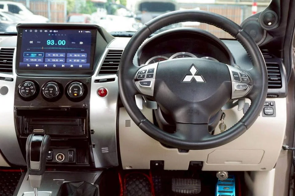 2011 Mitsubishi Pajero Sport II 3