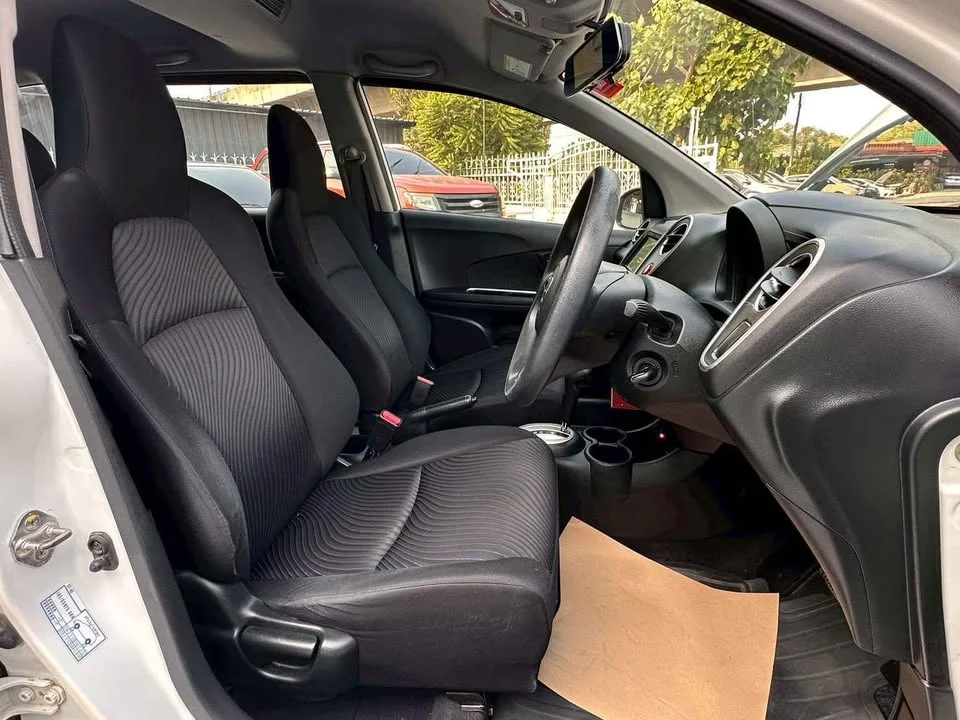 2015 Honda Mobilio II 2
