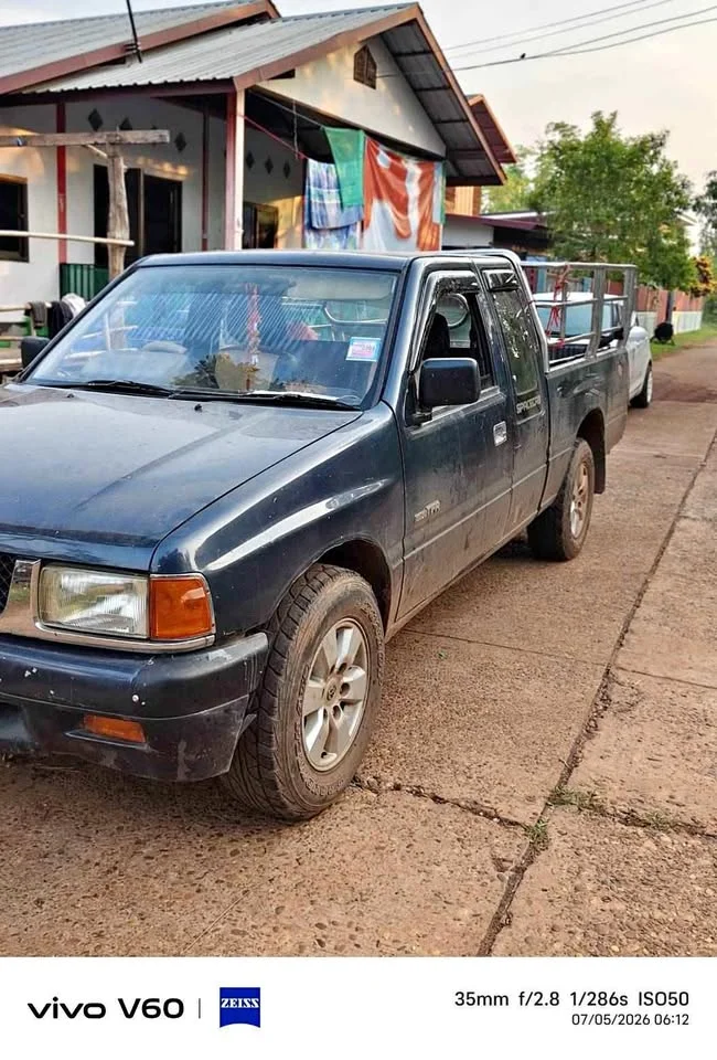 1995 Isuzu TFR III 2