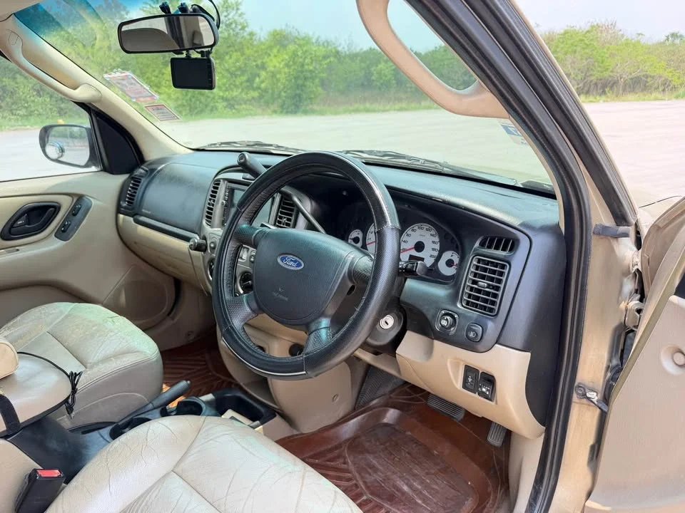 2004 Ford Escape I 2