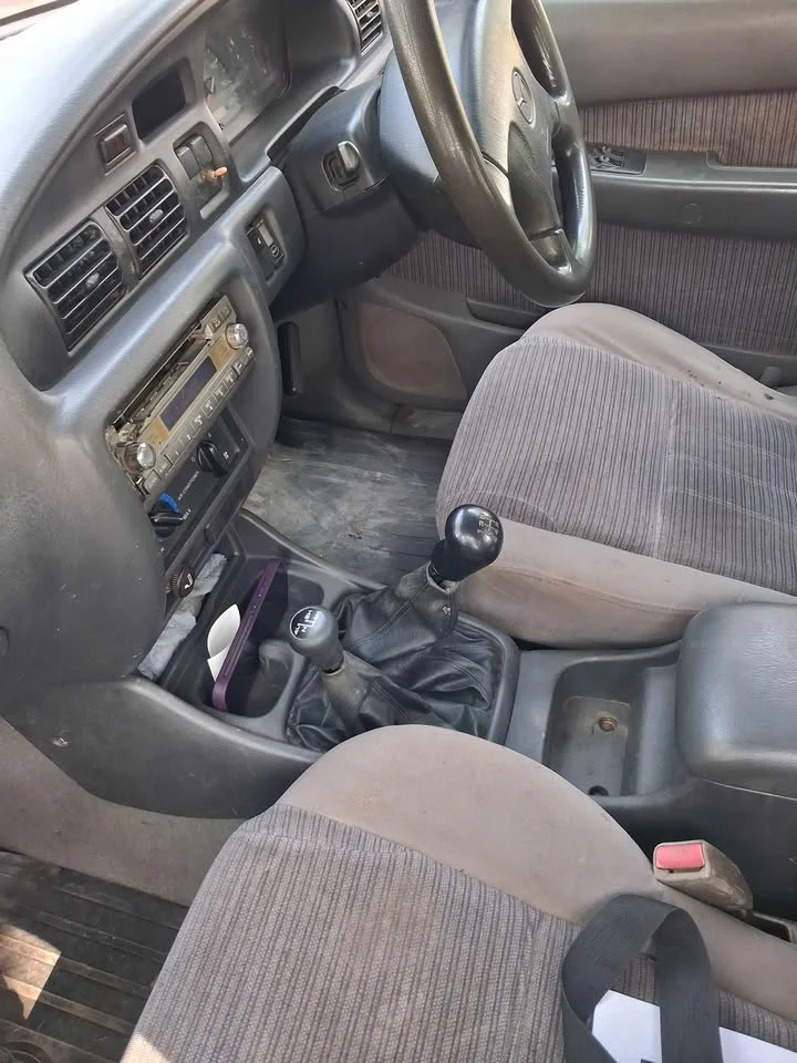 2002 Mazda 2500 Fighter V 2