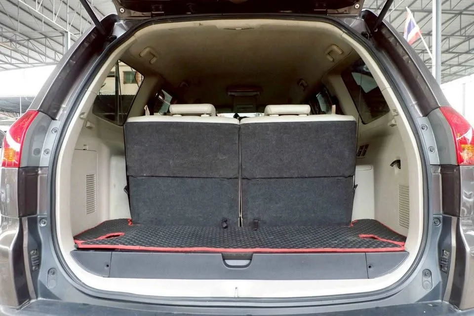 2011 Mitsubishi Pajero Sport II 2