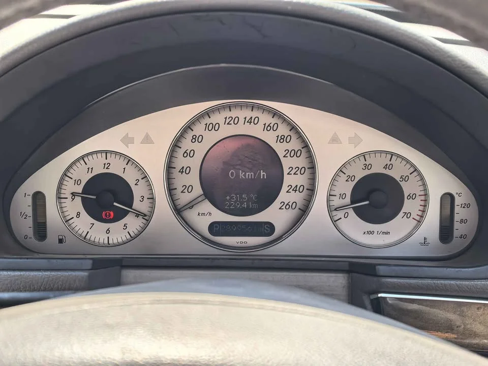 2004 Benz E-Class W211 2