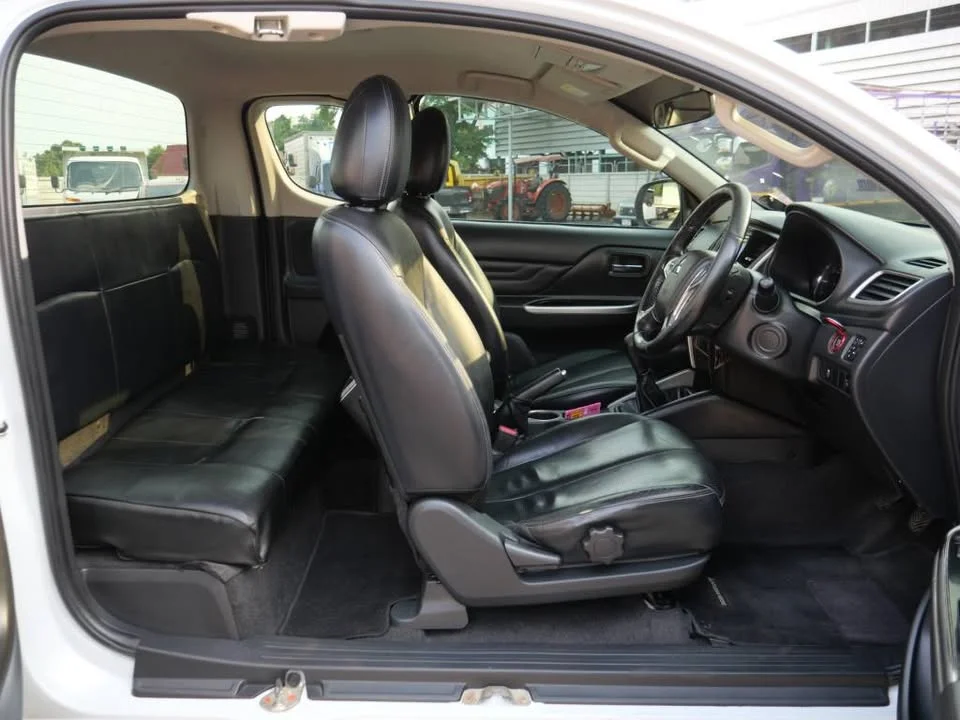 2018 Mitsubishi Triton V 3