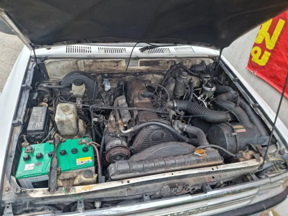 1990 Toyota Hilux Mighty-X V 2
