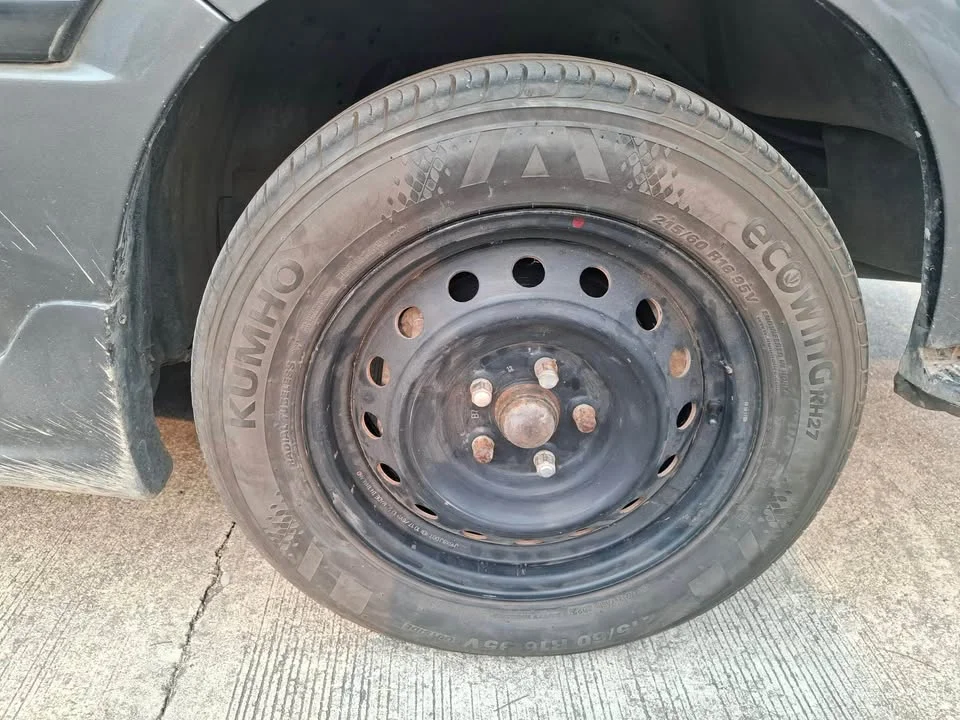 1996 Toyota Commuter IV (H100) 2