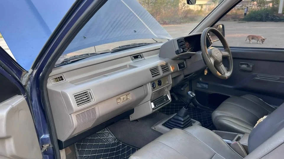 1995 Isuzu TFR III 3