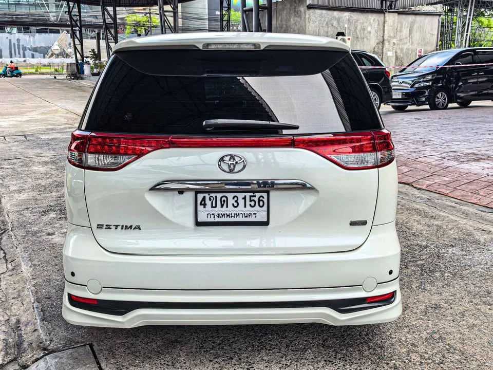 2009 Toyota Estima III 2