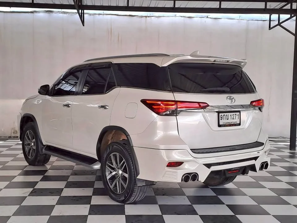 2019 Toyota Fortuner II 3