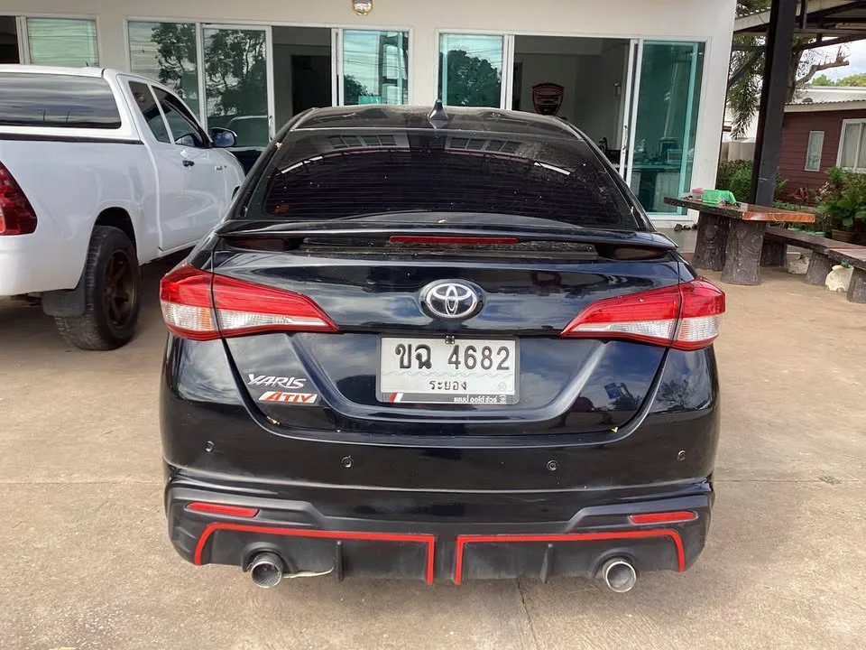 2019 Toyota Yaris ATIV III 3