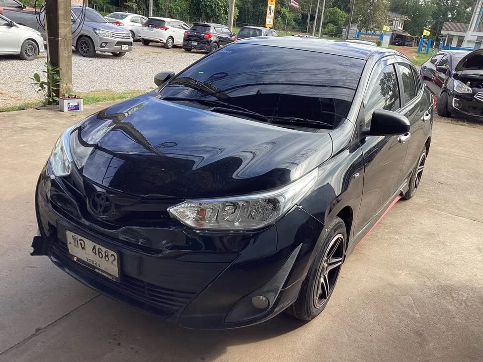 2019 Toyota Yaris ATIV III 2