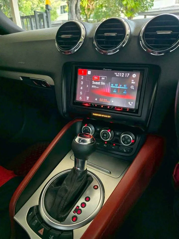 2011 Audi TT Mk2 2
