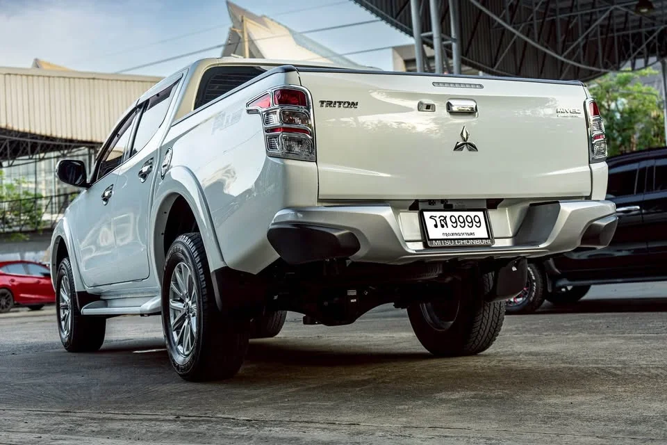2018 Mitsubishi Triton V 3