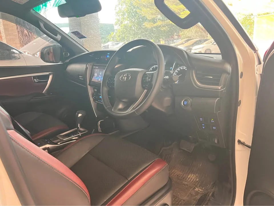 2024 Toyota Fortuner II 3
