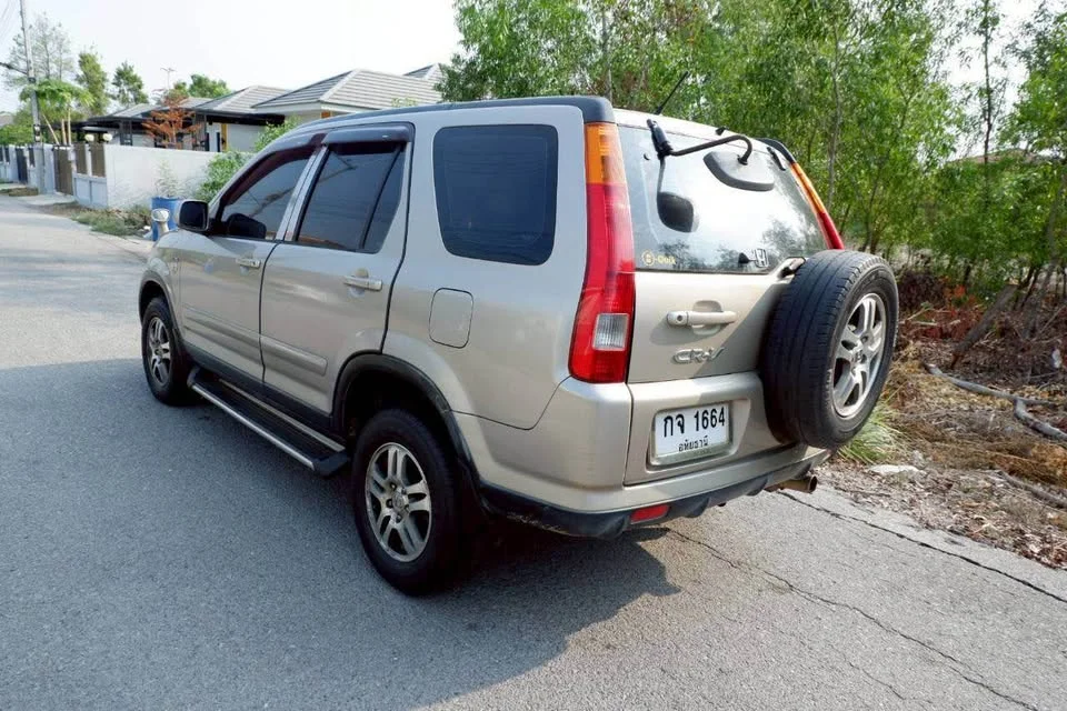 2003 Honda CR-V II 3