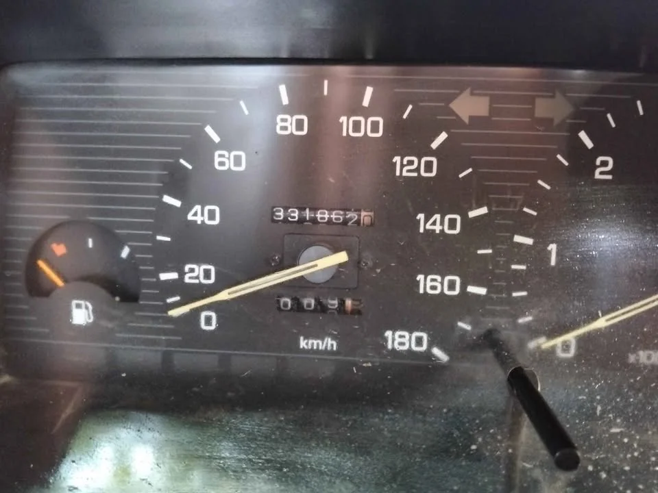 1995 Mitsubishi Triton II 3