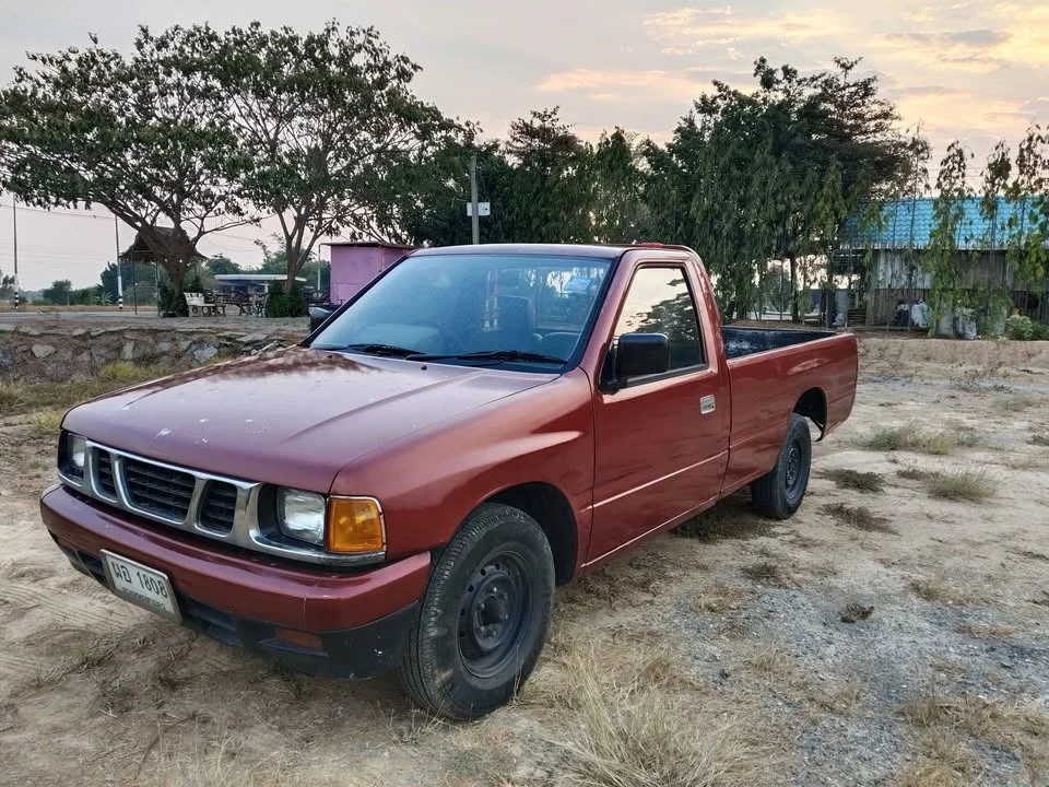 1993 Isuzu TFR III 3