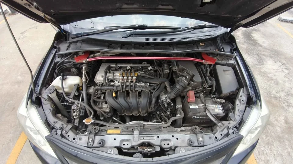 2010 Toyota Corolla Altis X (E140) 3