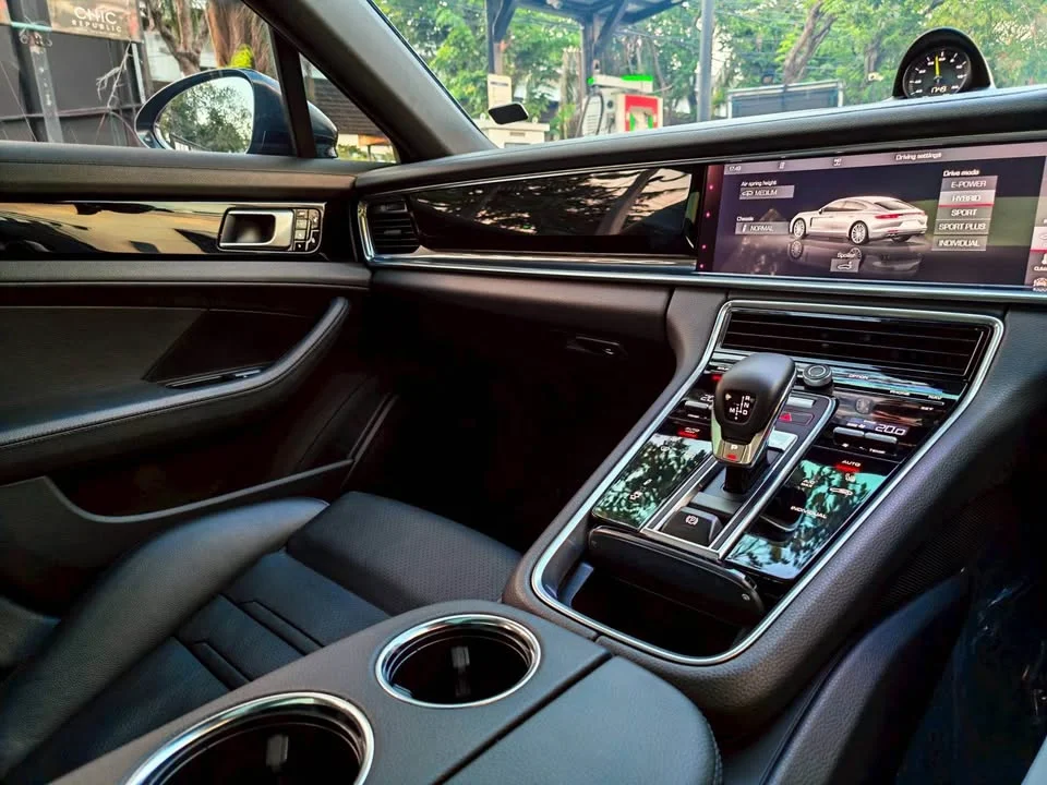 2019 Porsche Panamera II 3