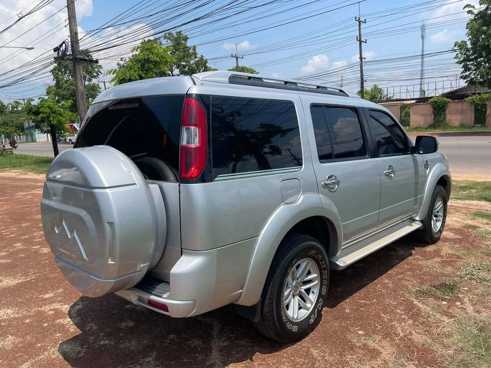 2009 Ford Everest I 3