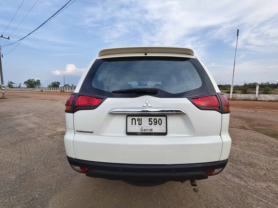 2011 Mitsubishi Pajero Sport II 3